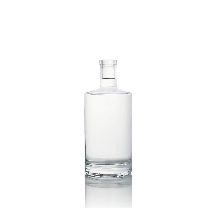750ml 75cl Clear Spirits Glass Bottle Rum Gin Bottle, Bar Top