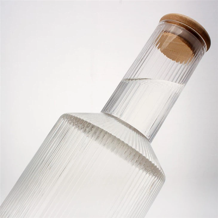Ribbed Borosilicate Bottle With Wood Cap