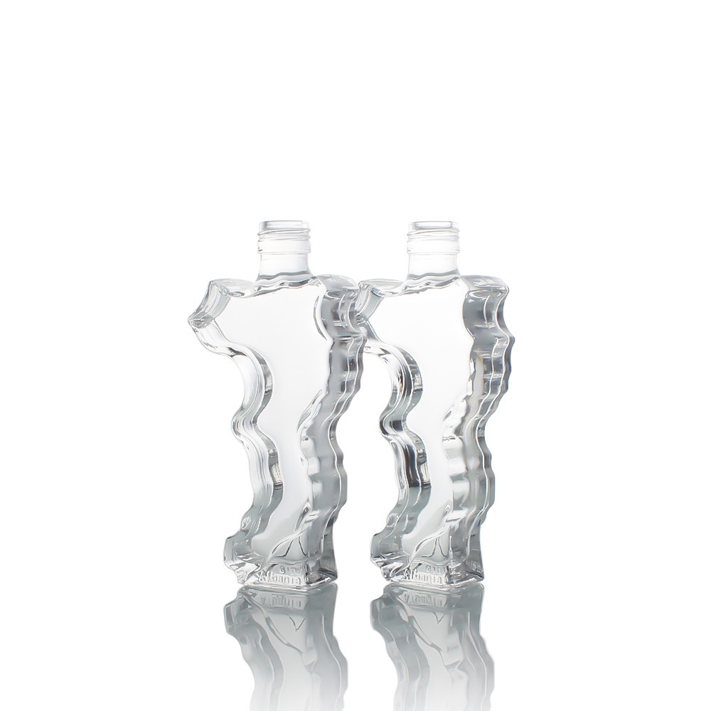 Irregularly Shaped 750ml Borosilicate Bottle Irregularly Shaped 750ml Borosilicate Bottle